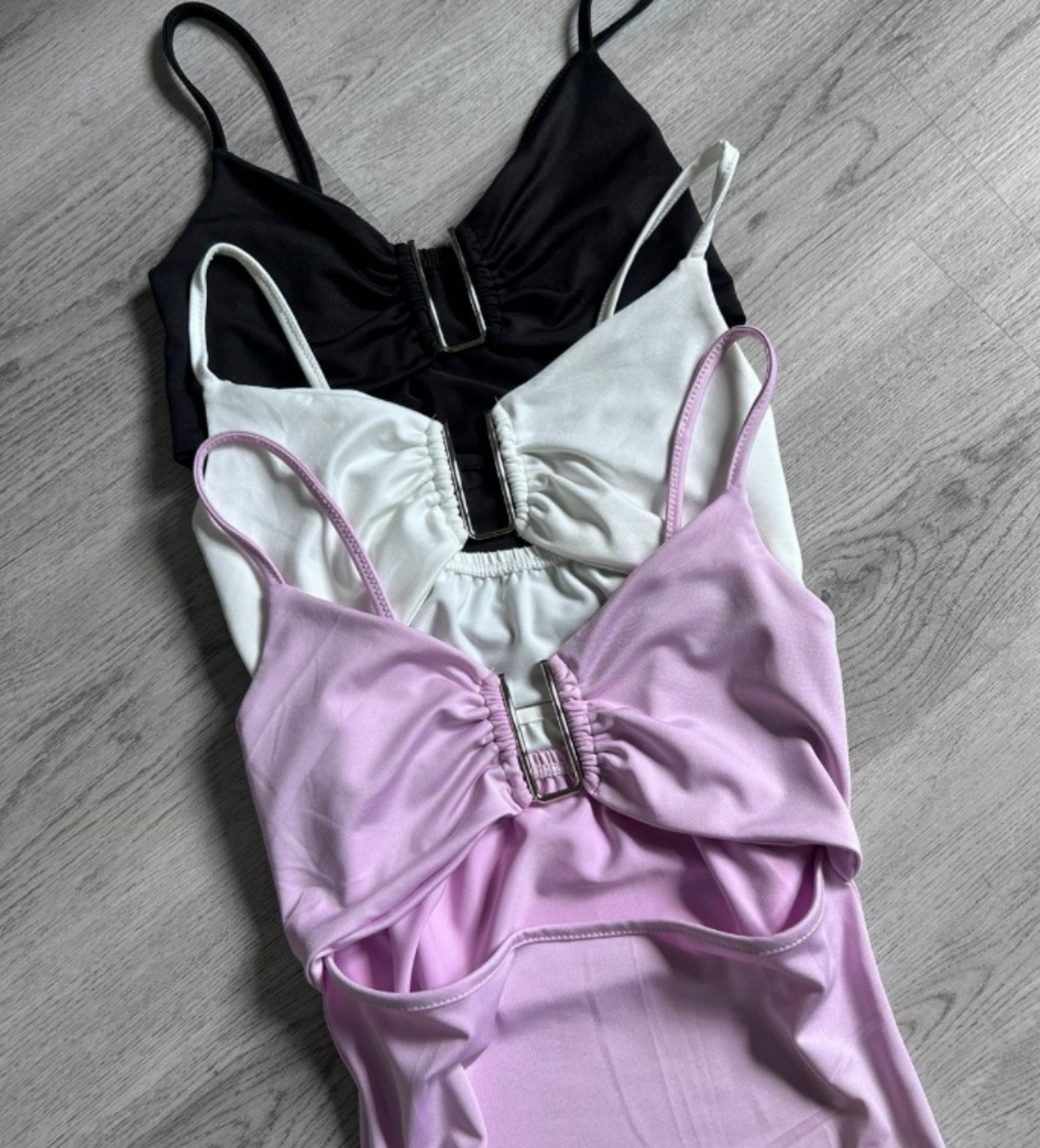 Top emilia hebilla U 2